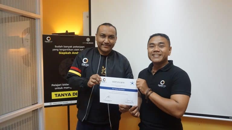 Dwi Tjahyo Kurniawan bekerja sebagai Database Analyst di PT LIK telah mengikuti Kursus Data Science di Course-Net dengan Coach Kelas Dunia.